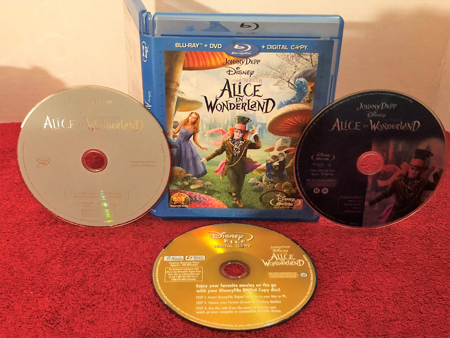 Alice in Wonderland (Three-Disc Blu-ray/DVD Combo + Digital Copy) - 7860